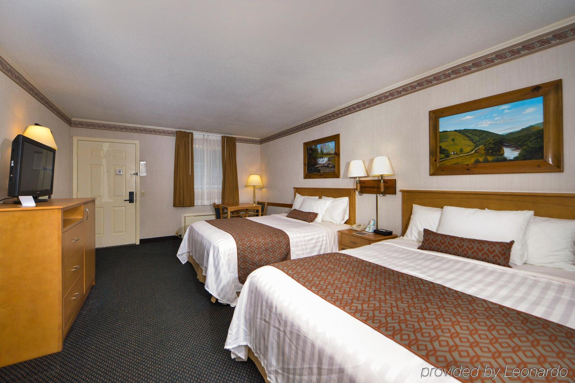 Days Inn By Wyndham Jefferson Экстерьер фото