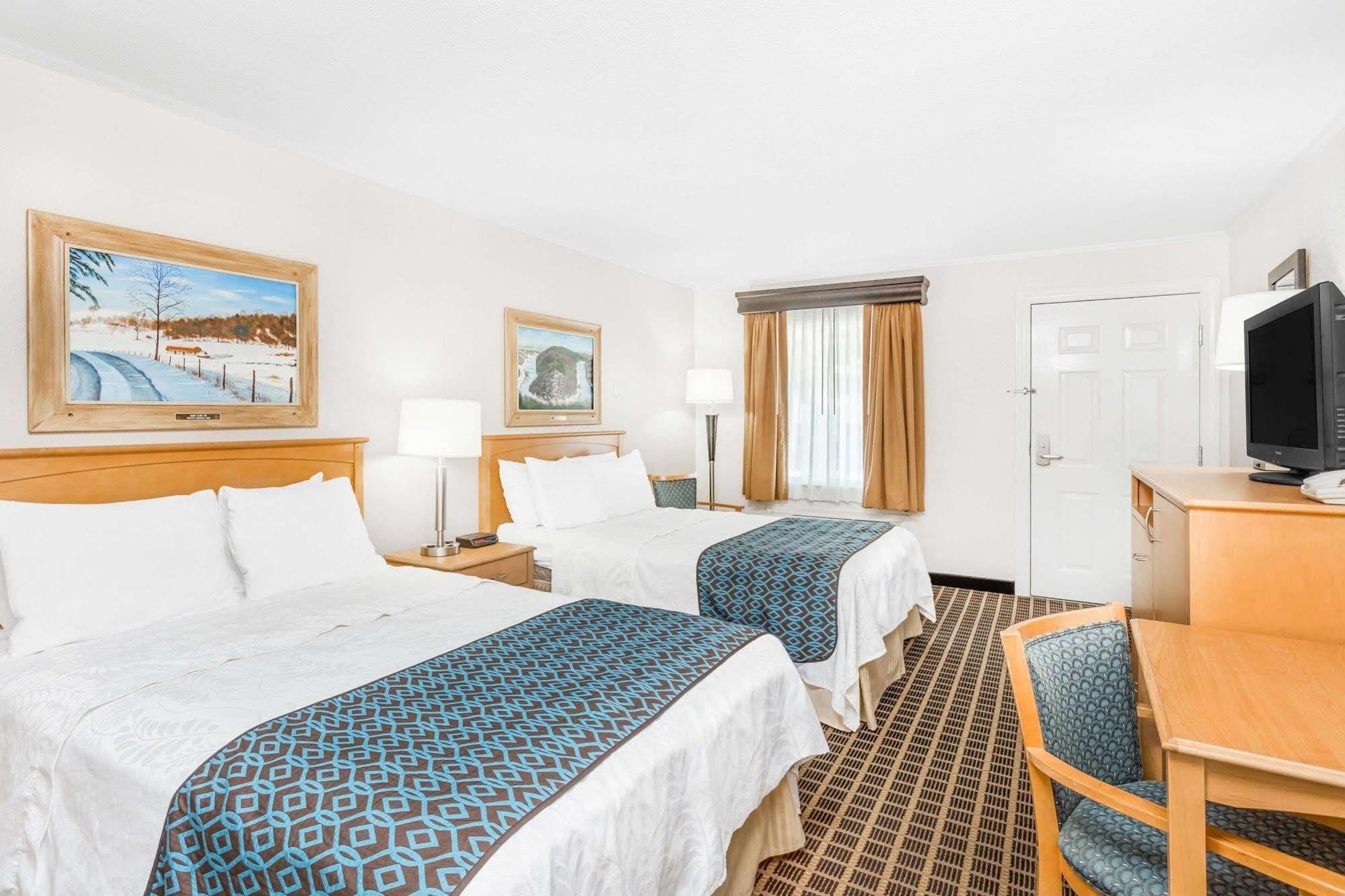 Days Inn By Wyndham Jefferson Экстерьер фото