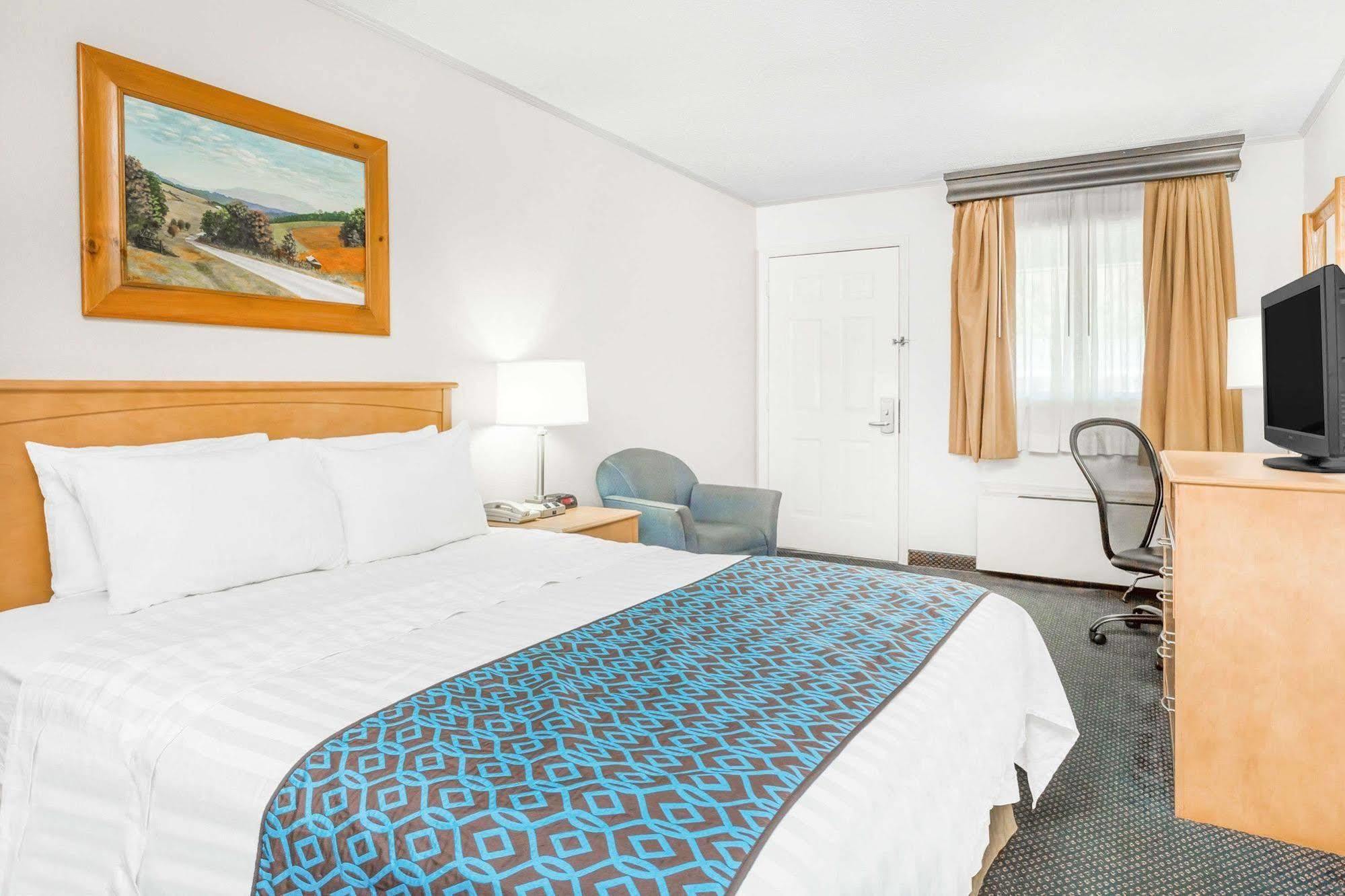 Days Inn By Wyndham Jefferson Экстерьер фото