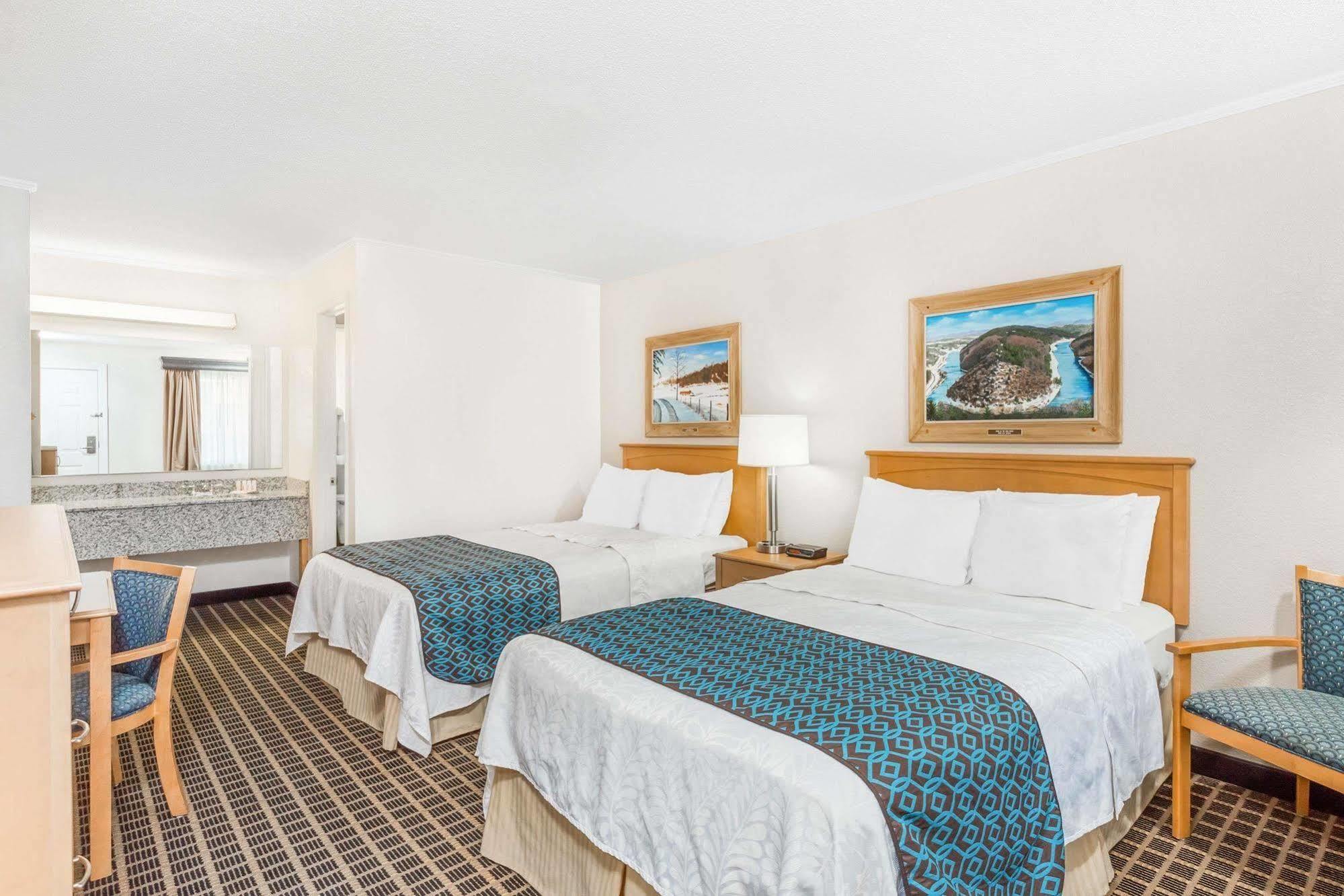 Days Inn By Wyndham Jefferson Экстерьер фото