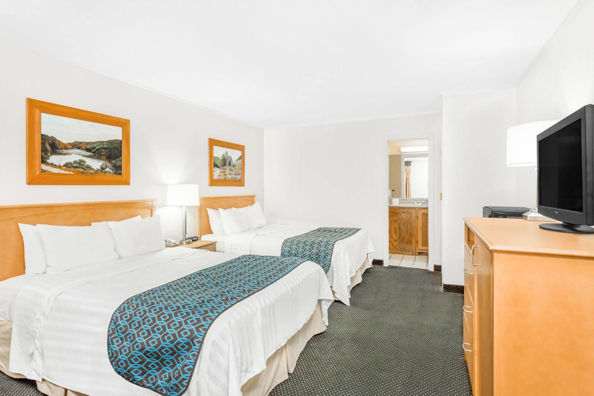 Days Inn By Wyndham Jefferson Экстерьер фото